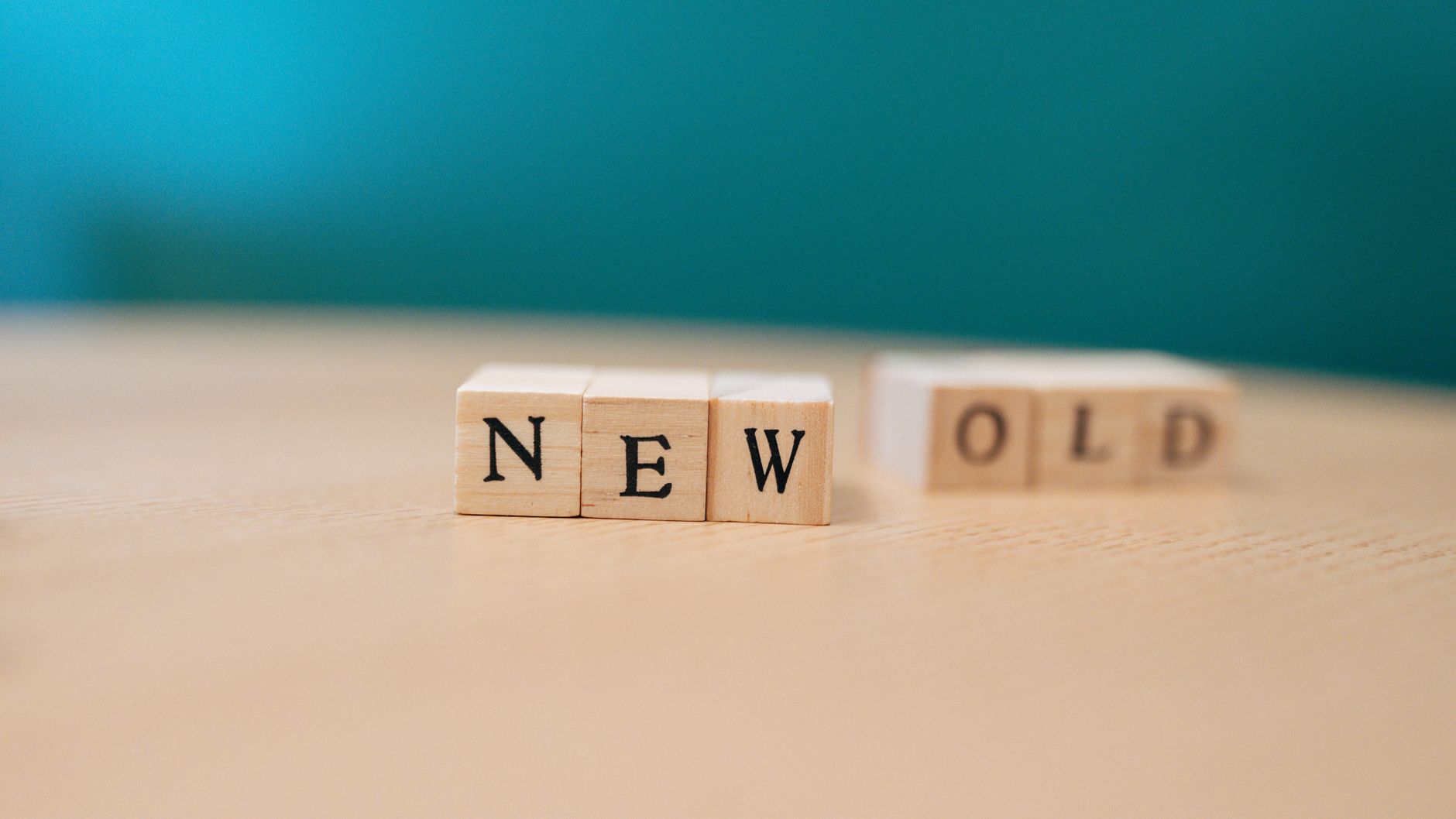 You are currently viewing QuillBot vs Wordtune: Which Is Better for Undetectable Writing?